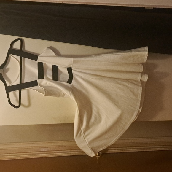 #*23 BooHoo dress New with tags skater style Black and white With elastic stretc - Picture 3 of 6